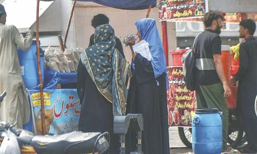 Five more die from heatstroke in Karachi as humid weather persists