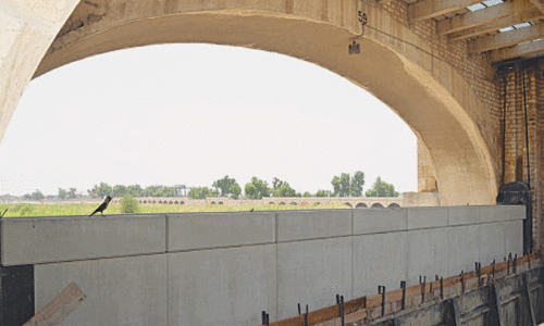 Damage to Sukkur Barrage attributed mainly to neglect, lack of maintenance