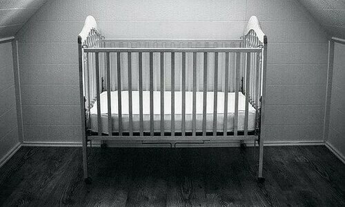 33 booked for attacking hospital over baby&rsquo;s death in Sargodha
