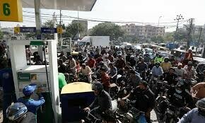 Petroleum dealers split over strike amid govt manoeuvres