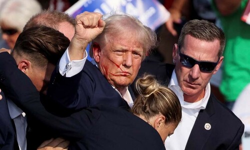 Trump urges Americans to unite after assassination attempt Trump urges Americans to unite after assassination attempt