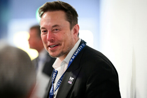 Musk donates to group working for Trump Musk donates to group working for Trump