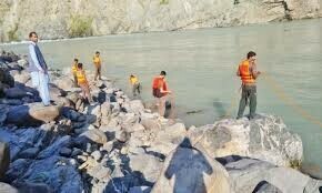 Three tourists killed as car plunges into Indus River in Skardu Three tourists killed as car plunges into Indus River in Skardu