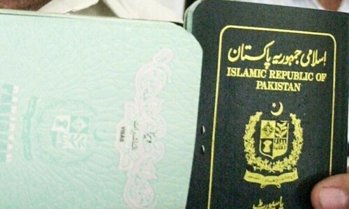 Ministry to facilitate work permits for Pakistanis in Iraq