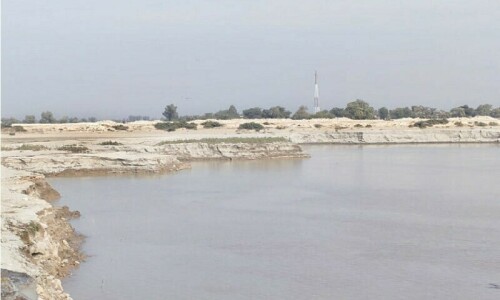 Seven hostages reunite with families after being freed from Shikarpur riverine areas