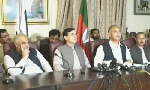 Raoof Hasan arrested as govt accuses PTI of ‘anti-state propaganda’ Raoof Hasan arrested as govt accuses PTI of ‘anti-state propaganda’