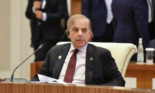 PM &lsquo;delays&rsquo; cabinet meet to take up PTI ban