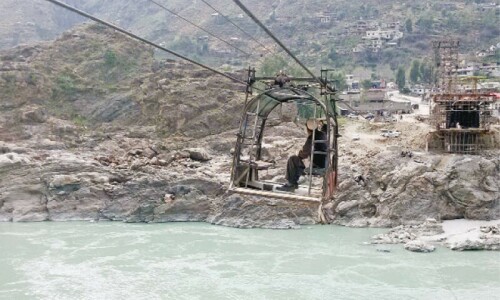 Young man drowns during rescue attempt to save son stranded in chairlift in KP’s Shangla Young man drowns during rescue attempt to save son stranded in chairlift in KP’s Shangla