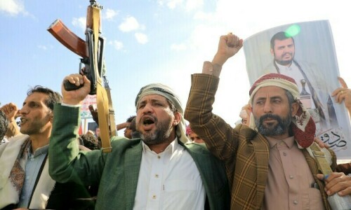 Houthis, Yemen govt reach financial ‘de-escalation’ deal Houthis, Yemen govt reach financial ‘de-escalation’ deal