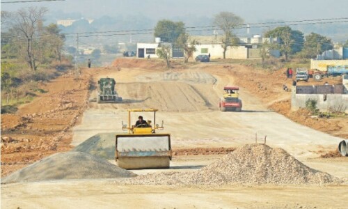 CDA struggles with delays in major road projects in Islamabad CDA struggles with delays in major road projects in Islamabad