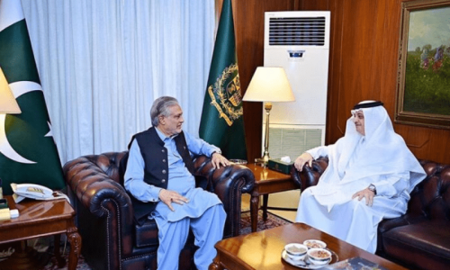 Saudi envoy calls on FM Dar Saudi envoy calls on FM Dar