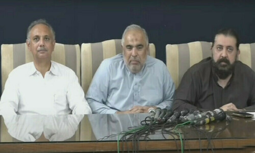PTI hints at sit-in outside parliament for Imran&rsquo;s release