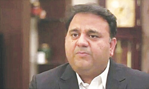 Imran won&rsquo;t be freed till current leadership in charge: Fawad