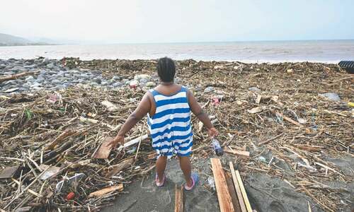 Hurricane heads for Mexico after striking Jamaica Hurricane heads for Mexico after striking Jamaica