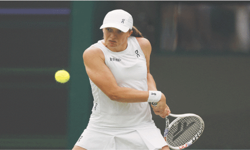 Top-ranked Swiatek crashes to Putintseva  at Wimbledon