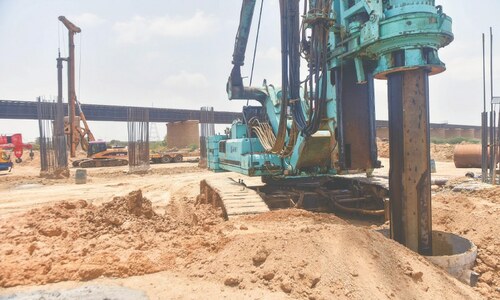 CM wants 15-km portion of Malir Expressway completed by next month