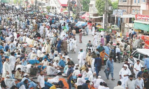 &lsquo;Outsiders&rsquo; outnumber local workers at Jamaat-i-Islami Liaquat Bagh sit-in