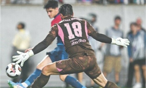 Flick opens his Barcelona tenure with win over City