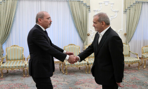 Jordan FM holds talks in Iran as tensions soar