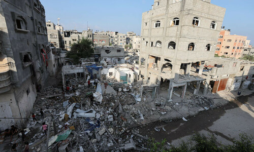 Gaza ceasefire talks resume in Doha as deaths top 40,000