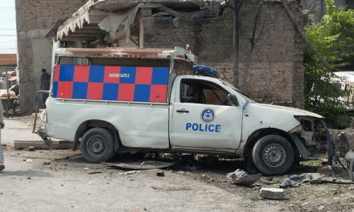 2 policemen among 5 injured in Peshawar IED blast: official