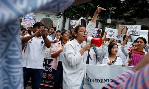 Indian medics refuse to end protests over doctor’s rape and murder Indian medics refuse to end protests over doctor’s rape and murder