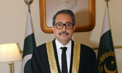 IHC seeks responses from govt, PTA over journalist Hamid Mir&rsquo;s plea against internet &lsquo;firewall&rsquo;