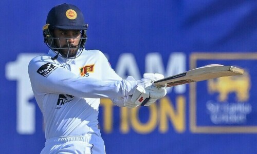 De Silva and Rathnayake star in Sri Lanka revival against England