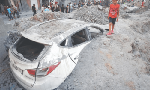 27 killed as Israeli tanks push deeper into Gaza