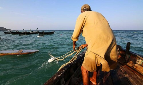 Fishermen warned of rough seas in Sindh