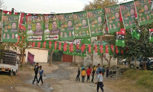Islamabad LG polls on Oct 9 uncertain as govt bulldozes bill through NA to amend law Islamabad LG polls on Oct 9 uncertain as govt bulldozes bill through NA to amend law