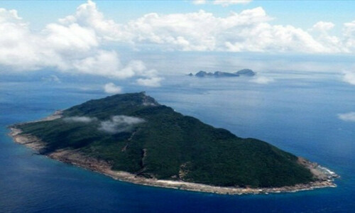 Japan scrambles jets after Chinese aircraft &lsquo;violated&rsquo; airspace