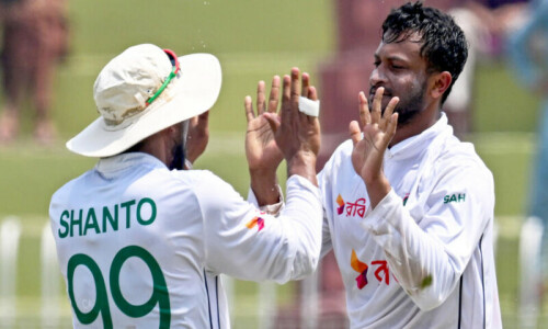 Bangladesh players rally behind accused teammate Shakib Al Hasan Bangladesh players rally behind accused teammate Shakib Al Hasan