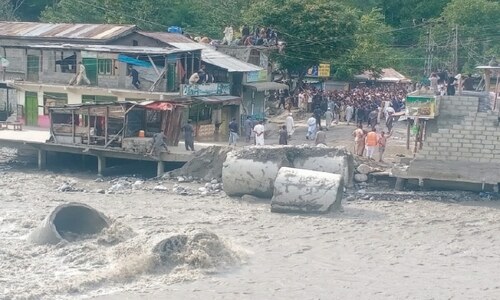 Flash floods continue to batter Kaghan, Manor valleys Flash floods continue to batter Kaghan, Manor valleys