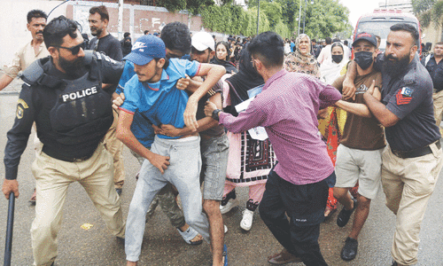 14 held as police break up BYC rally in Karachi 14 held as police break up BYC rally in Karachi