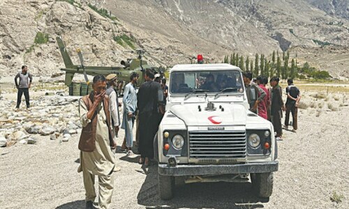 Shigar climbers retrieve porter&rsquo;s body from K-2 after a year