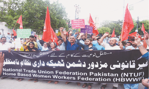 Workers’ rally demands end to contractual system Workers’ rally demands end to contractual system