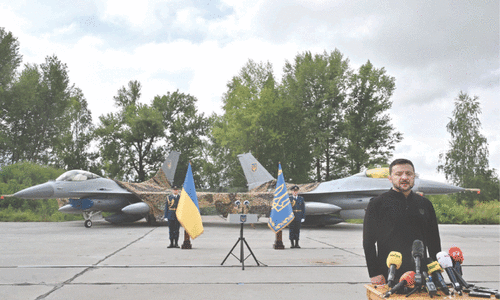 Ukraine receives first batch of US-made F-16 fighter jets