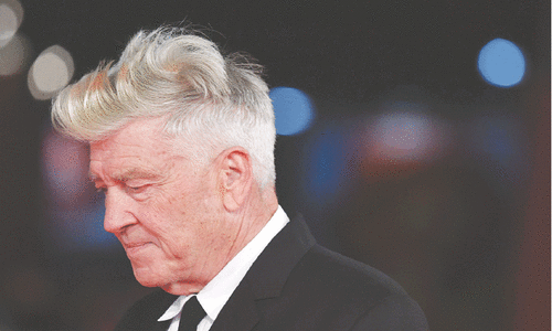 Lynch vows to &lsquo;never&rsquo; retire, despite emphysema diagnosis