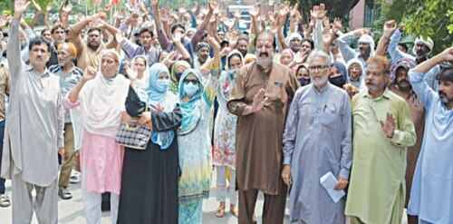 SWM workers surrendered to MCL sans salaries for months