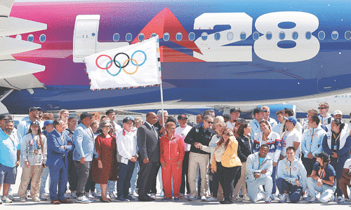 Olympic flag arrival kicks off 2028 &lsquo;pressure&rsquo; for Los Angeles