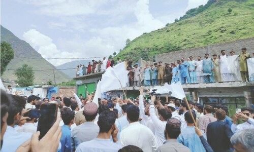 People of Swat, Dir protest rising attacks on police