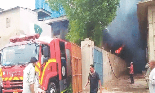 Fire breaks out in SITE plastic factory in Karachi