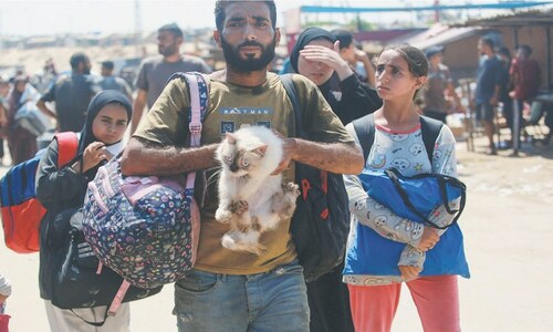 Israel kills 25 more Gazans as Blinken arrives for truce talks