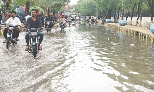 Heavy rains, thunderstorm hit several  districts in interior of Sindh
