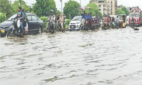 Two die from electrocution as intermittent rains continue in Karachi