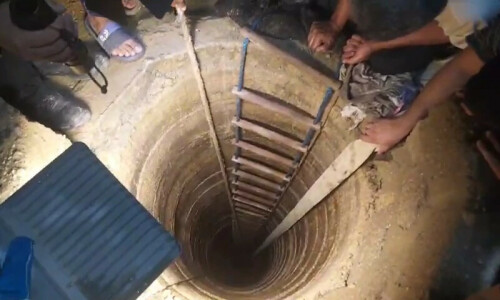 2 children among 3 dead after being stuck inside 100-foot-deep well in Karachi