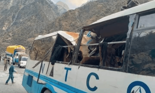 Army personnel among 3 dead as landslide hits bus on Karakoram Highway in KP&rsquo;s Dasu
