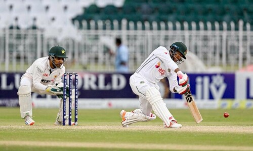 Rain halts Bangladesh&rsquo;s Test victory bid after Hasan, Nahid demolish Pakistan