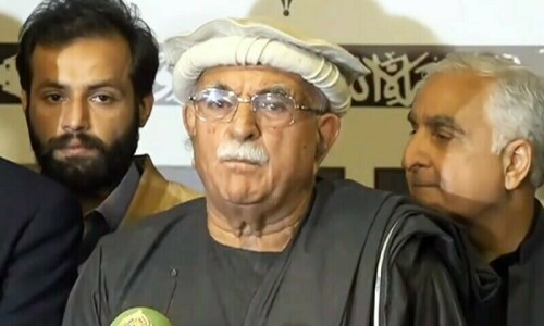 Mehmood Achakzai says ready to talk to ‘establishment’ Mehmood Achakzai says ready to talk to ‘establishment’